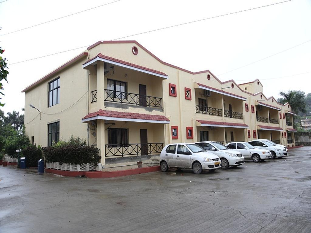 Leo Resorts Junagadh Exterior foto